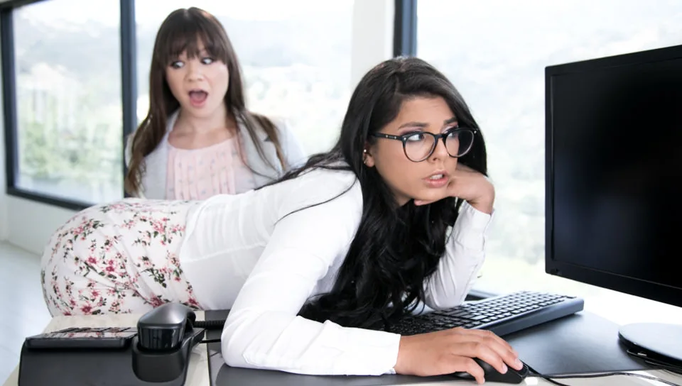 Lady Boss: The IT Nerd - Girlsway